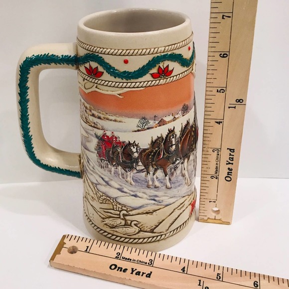 VINTAGE BUDWEISER STEIN BEER HOLIDAY 1996 CLYDESDALE HORSE DRAWN SLEIGH … - Picture 1 of 7